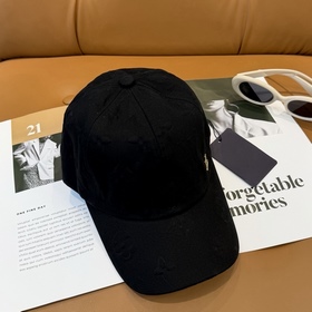Бейсболка Louis Vuitton (LV) — новая м