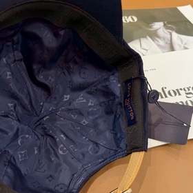 Бейсболка Louis Vuitton (LV) — новая м