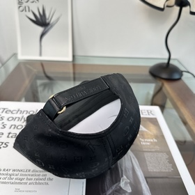 Бейсболка Louis Vuitton — новая модель