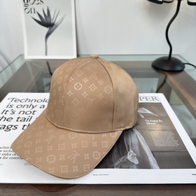 Бейсболка Louis Vuitton — новая модель