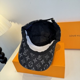 Бейсболка Louis Vuitton — новая модель