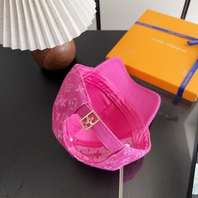 Бейсболка LV Louis Vuitton — легкая и 