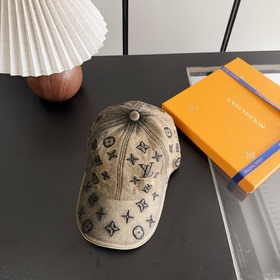 Бейсболка LV Louis Vuitton — легкая и