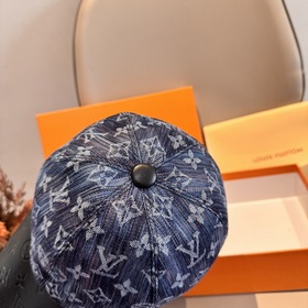 Новая бейсболка LV (Louis Vuitton) по 