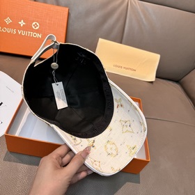 Новая бейсболка LV (Louis Vuitton) по 