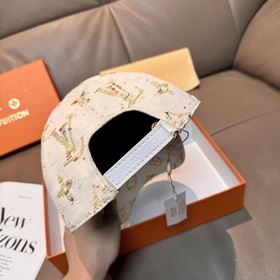 Новая бейсболка LV (Louis Vuitton) по 