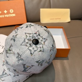 Новая бейсболка LV (Louis Vuitton) по 
