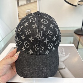 Бейсболка Louis Vuitton — новая модель