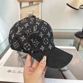 Бейсболка Louis Vuitton — новая модель