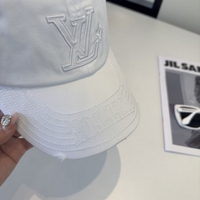 Новая бейсболка от Lv Louis, универсал