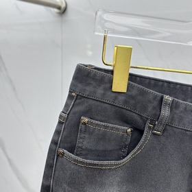 LV Louis Vuitton — элитная индивидуаль