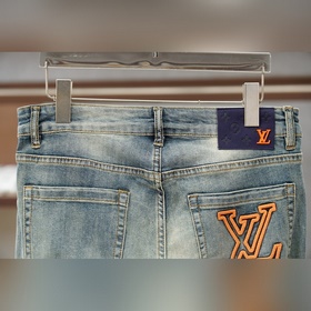 LV Louis Vuitton- Новинка из коллекции