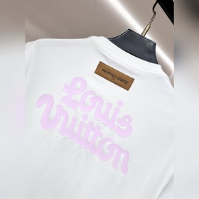 Эксклюзивная весенняя новинка от LV： м