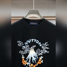 LV (Louis Vuitton), новая весенне-летн