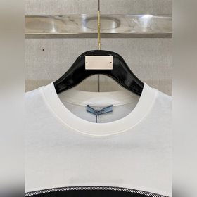 Louis Vuitton*LV — премьера новой весе