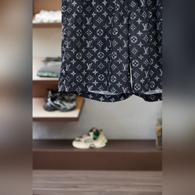 Lv Louis Vuitton — модный комплект и