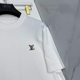 LV Louis Vuitton： премьера весенне-лет