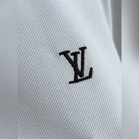 V Классическая базовая мужская рубашка
