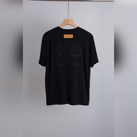 Новая модель повседневной футболки с к