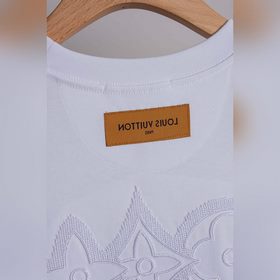 Новая модель повседневной футболки с к