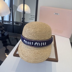 Новая модель кепки-косхат от Miu, кепк
