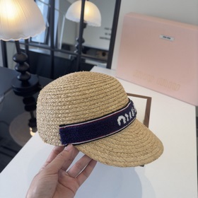 Новая модель кепки-косхат от Miu, кепк