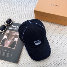 [Miumiu] Новая модель бейсболки с выш