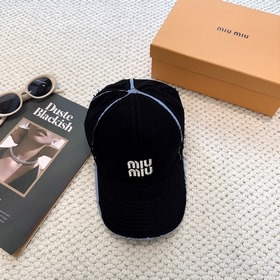 [Miumiu] Новая модель бейсболки с выш