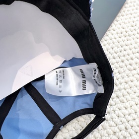[Miumiu] Новая модель бейсболки с выш