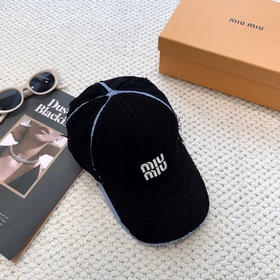 [Miumiu] Новая модель бейсболки с выш