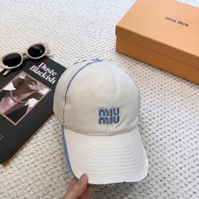 [Miumiu] Новая модель бейсболки с выш