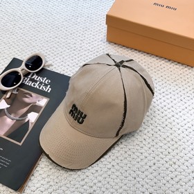 [Miumiu] Новая модель бейсболки с выш