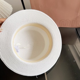 Miu — новая модель плоской соломенно