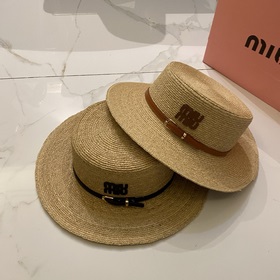 Miu： плоская шляпа из травы «Сирафи» (