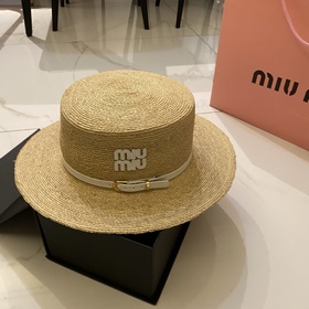 Miu： плоская шляпа из травы «Сирафи» (