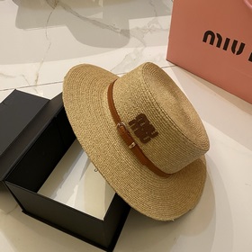 Miu： плоская шляпа из травы «Сирафи» (