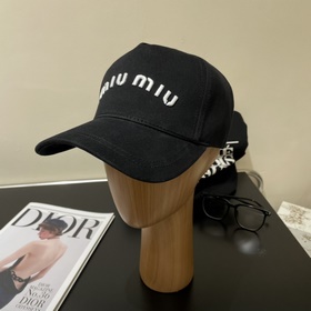 [Miumiu] Новая джинсовая бейсболка с