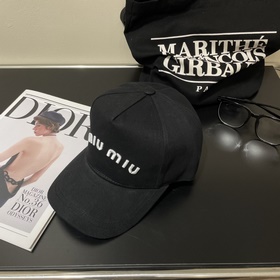 [Miumiu] Новая джинсовая бейсболка с 