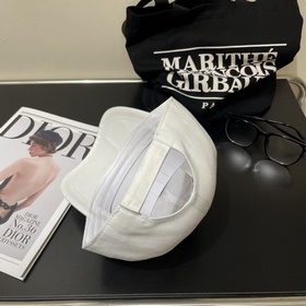 [Miumiu] Новая джинсовая бейсболка с