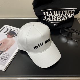 [Miumiu] Новая джинсовая бейсболка с 
