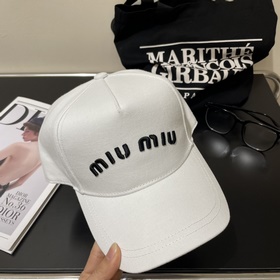 [Miumiu] Новая джинсовая бейсболка с 