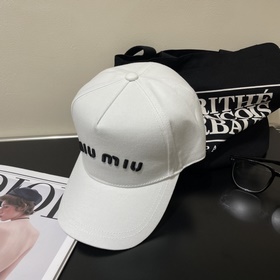 [Miumiu] Новая джинсовая бейсболка с 