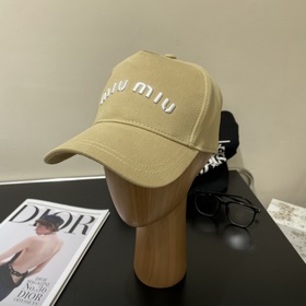 [Miumiu] Новая джинсовая бейсболка с