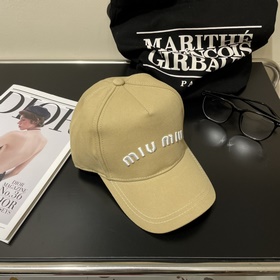 [Miumiu] Новая джинсовая бейсболка с 