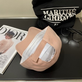 [Miumiu] Новая джинсовая бейсболка с
