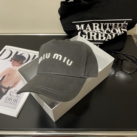 [Miumiu] Новая джинсовая бейсболка с 