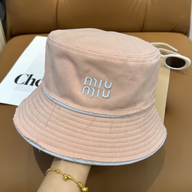 [Miumiu] Новая модель вышитой рыбацко