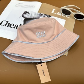 [Miumiu] Новая модель вышитой рыбацко