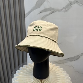 [Miumiu] Новая модель вышитой рыбацко