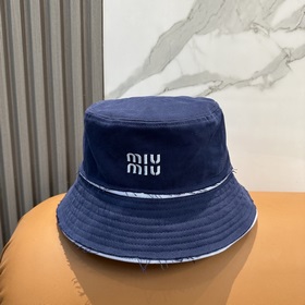[Miumiu] Новая модель вышитой рыбацко